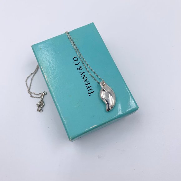 Authentic Tiffany & Co Elsa Peretti Pendant Leaf Silver Necklace - Picture 11 of 12